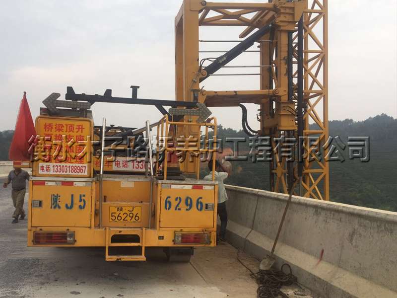 漢中--寶漢高速--橡膠支座更換圖片3