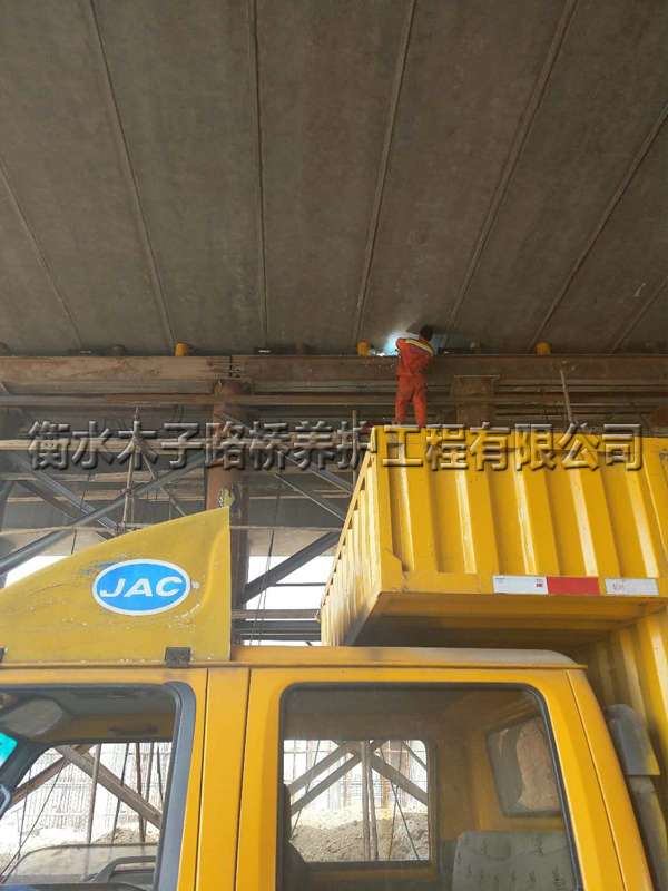 濟南--蓋梁截面加大圖片4 濟南--蓋梁截面加大圖片4