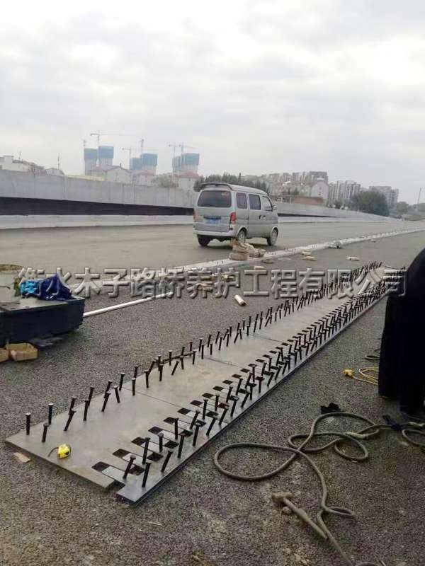 宜昌--花溪路市政--伸縮縫安裝圖片4