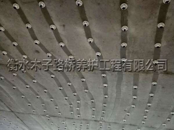 邯鄲--灌膠及鋼板加固
