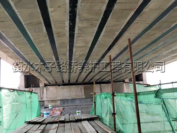 湖南--裂縫修補(bǔ)碳纖維板加固