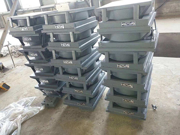 鋼結(jié)構(gòu)網(wǎng)架支座圖片3 鋼結(jié)構(gòu)網(wǎng)架支座圖片3